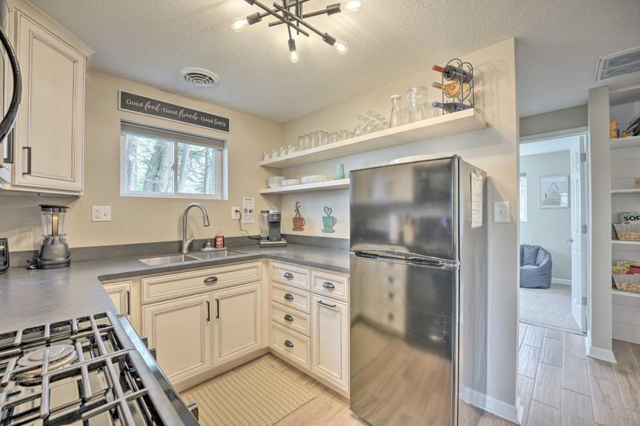 Waterfront Syracuse Home With Patio And Fire Pit! المظهر الخارجي الصورة